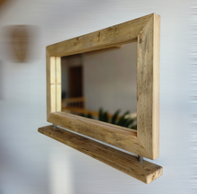 Spiegel aus Altholz mit Ablage |S2240 Wandspiegel Industrial | Handmade Spiegel aus Gerüstbohlen | Rustikales Unikat