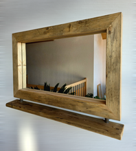 Spiegel aus Altholz mit Ablage |S2240 Wandspiegel Industrial | Handmade Spiegel aus Gerüstbohlen | Rustikales Unikat