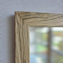Altholz Spiegel S2358 antik Wandspiegel 42 x 52 upcycling nachhaltig Handarbeit Badspiegel Toilettenspiegel optik Alteiche
