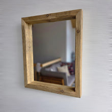 Altholz Spiegel S2362 antik Wandspiegel upcycling nachhaltig Handarbeit Badspiegel Toilettenspiegel
