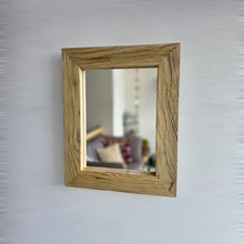 Altholz Spiegel S2358 antik Wandspiegel 42 x 52 upcycling nachhaltig Handarbeit Badspiegel Toilettenspiegel optik Alteiche