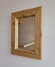 Altholz Spiegel S2143 antik Wandspiegel upcycling nachhaltig Handarbeit Badspiegel Toilettenspiegel optik Alteiche