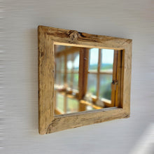 Altholz Spiegel S2325 antik Wandspiegel 53 x 60 upcycling nachhaltig Handarbeit Badspiegel Toilettenspiegel optik Alteiche