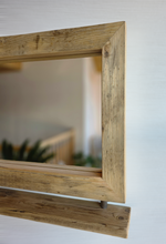 Spiegel aus Altholz mit Ablage |S2240 Wandspiegel Industrial | Handmade Spiegel aus Gerüstbohlen | Rustikales Unikat