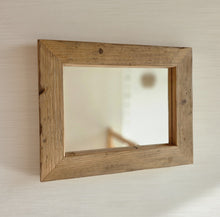 Altholz Spiegel S2338 antik Wandspiegel 42 x 52 upcycling nachhaltig Handarbeit Badspiegel Toilettenspiegel optik Alteiche