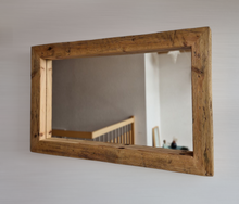 Altholz Spiegel S2080 antik Wandspiegel upcycling nachhaltig Handarbeit Badspiegel Toilettenspiegel