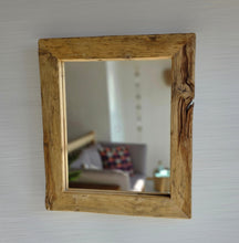 Altholz Spiegel S2325 antik Wandspiegel 53 x 60 upcycling nachhaltig Handarbeit Badspiegel Toilettenspiegel optik Alteiche