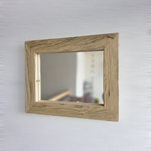 Altholz Spiegel S2358 antik Wandspiegel 42 x 52 upcycling nachhaltig Handarbeit Badspiegel Toilettenspiegel optik Alteiche