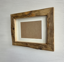 Bilderrahmen aus Altholz – B2245 Handgefertigt aus alter Gerüstbohle | Vintage Holzrahmen mit Glasfront & Passepartout