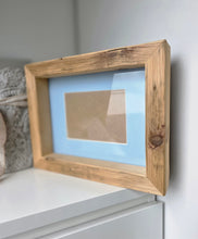 Bilderrahmen aus Altholz – B1665 Handgefertigt aus alter Gerüstbohle | Vintage Holzrahmen mit Glasfront & Passepartout