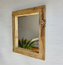 Altholz Spiegel S2325 antik Wandspiegel 53 x 60 upcycling nachhaltig Handarbeit Badspiegel Toilettenspiegel optik Alteiche