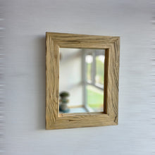 Altholz Spiegel S2358 antik Wandspiegel 42 x 52 upcycling nachhaltig Handarbeit Badspiegel Toilettenspiegel optik Alteiche