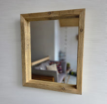 Altholz Spiegel S2362 antik Wandspiegel upcycling nachhaltig Handarbeit Badspiegel Toilettenspiegel